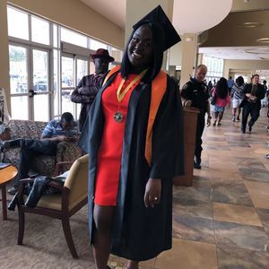 Meet your Posher, Tavia